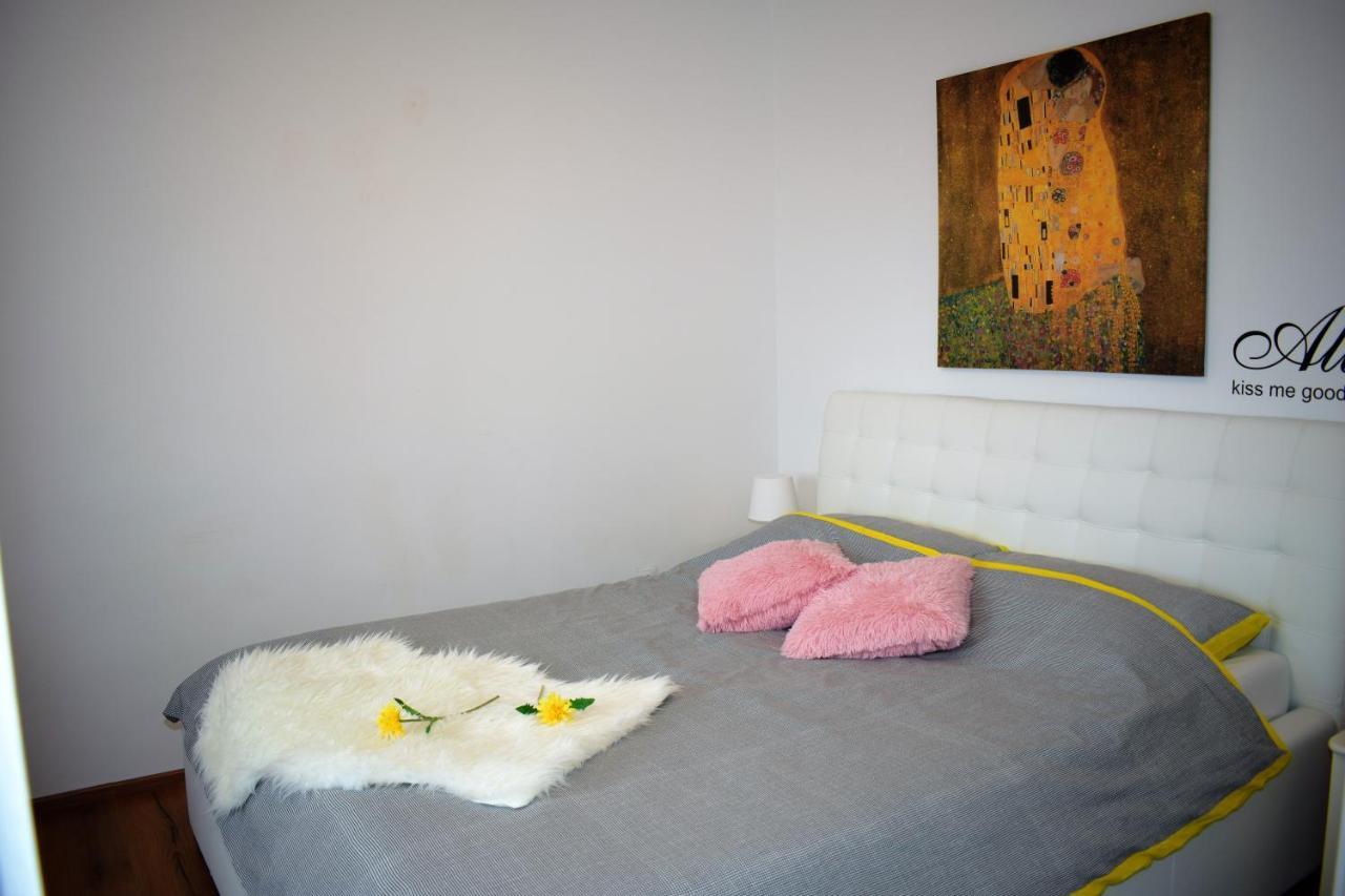 Apartment Trixi Póla Kültér fotó